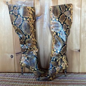 Steve Madden Knee High Faux Snakeskin Boots 6.5